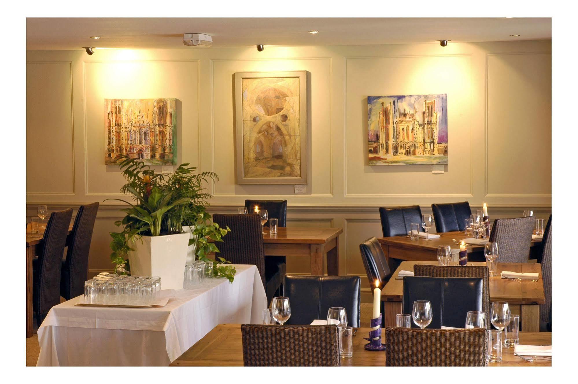 The Kings Arms Hotel 5*