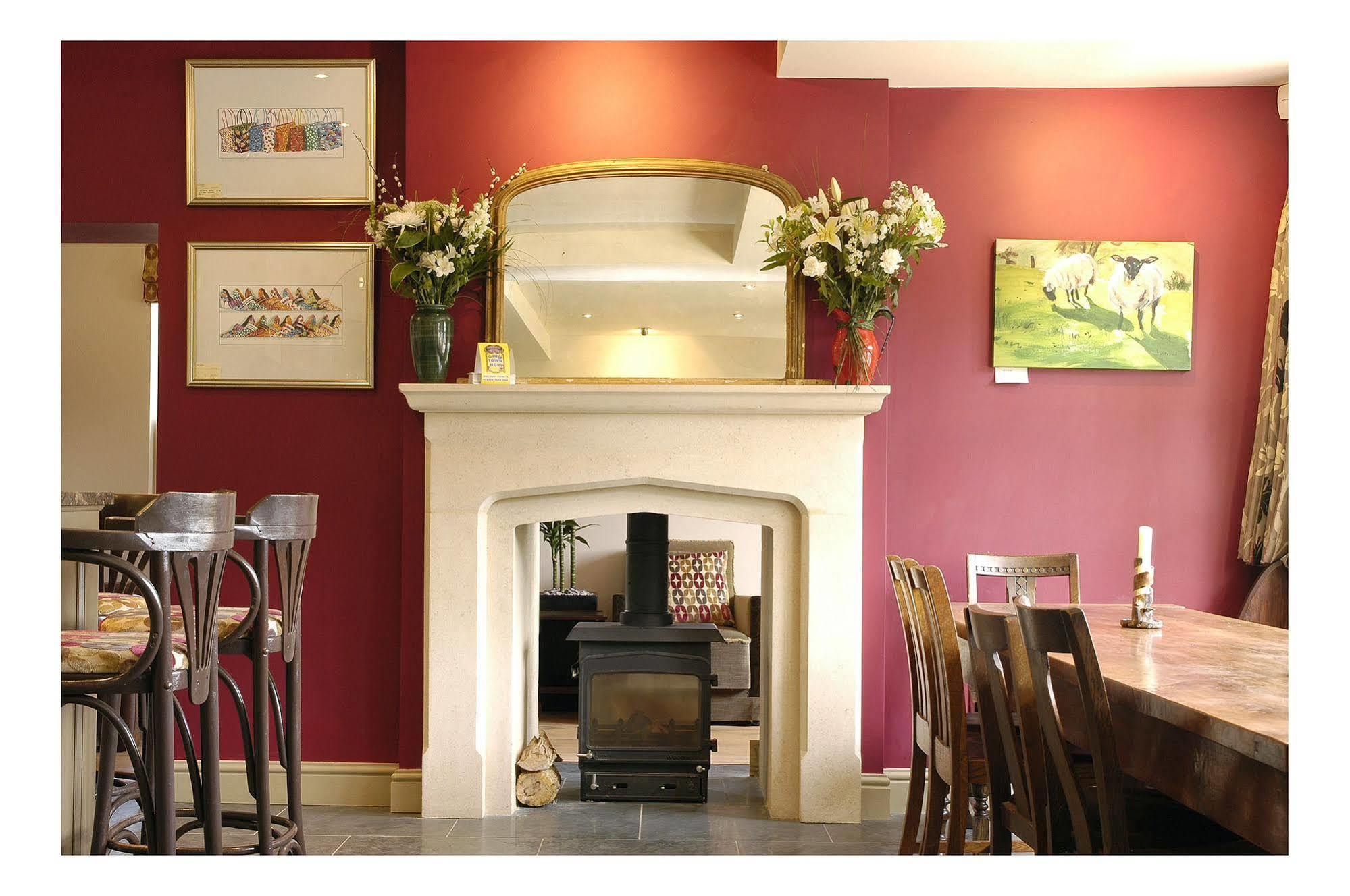 The Kings Arms 5* Stowel